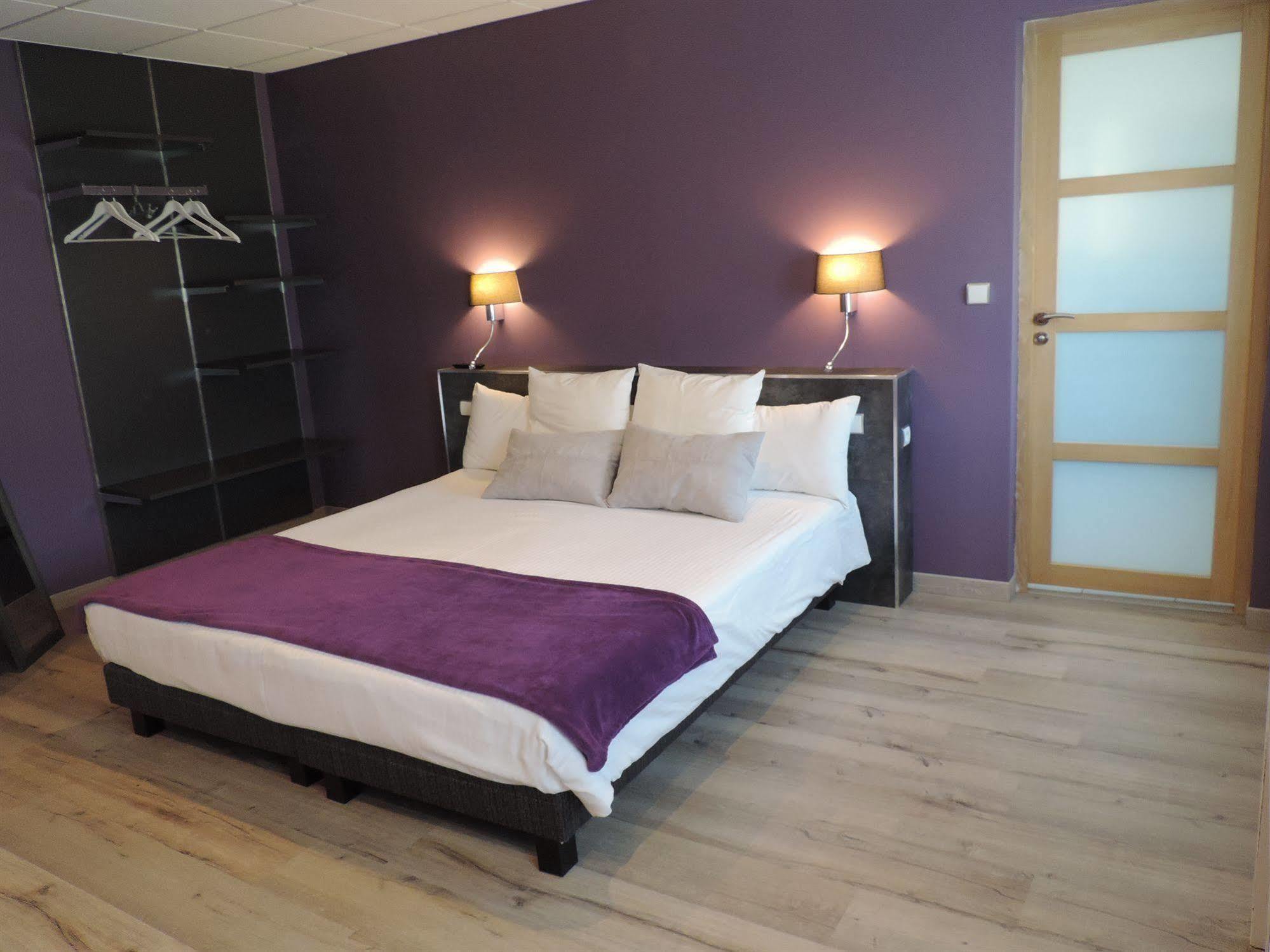 Hotel Lac Et Foret Saint-André-les-Alpes Dış mekan fotoğraf