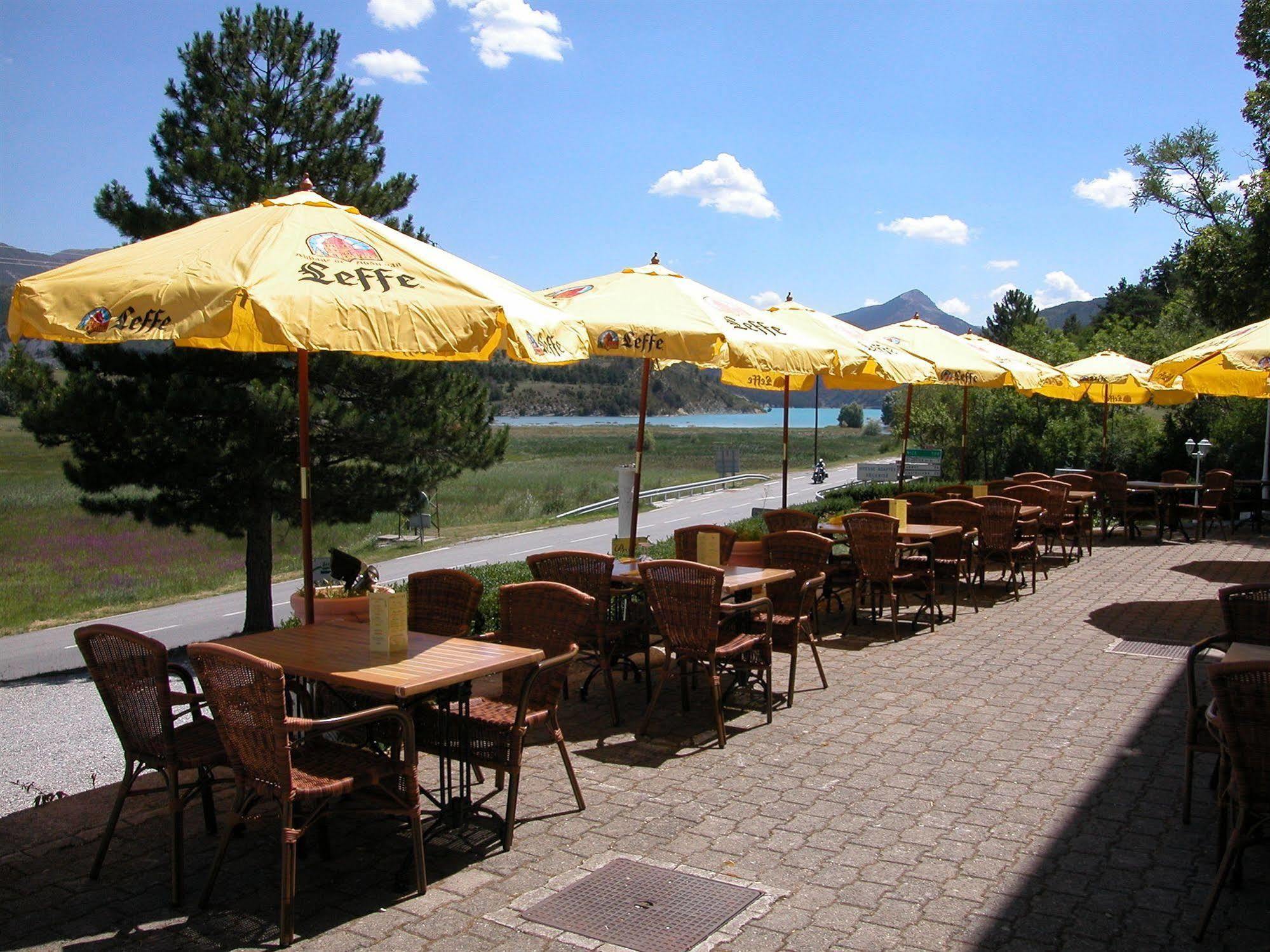 Hotel Lac Et Foret Saint-André-les-Alpes Dış mekan fotoğraf